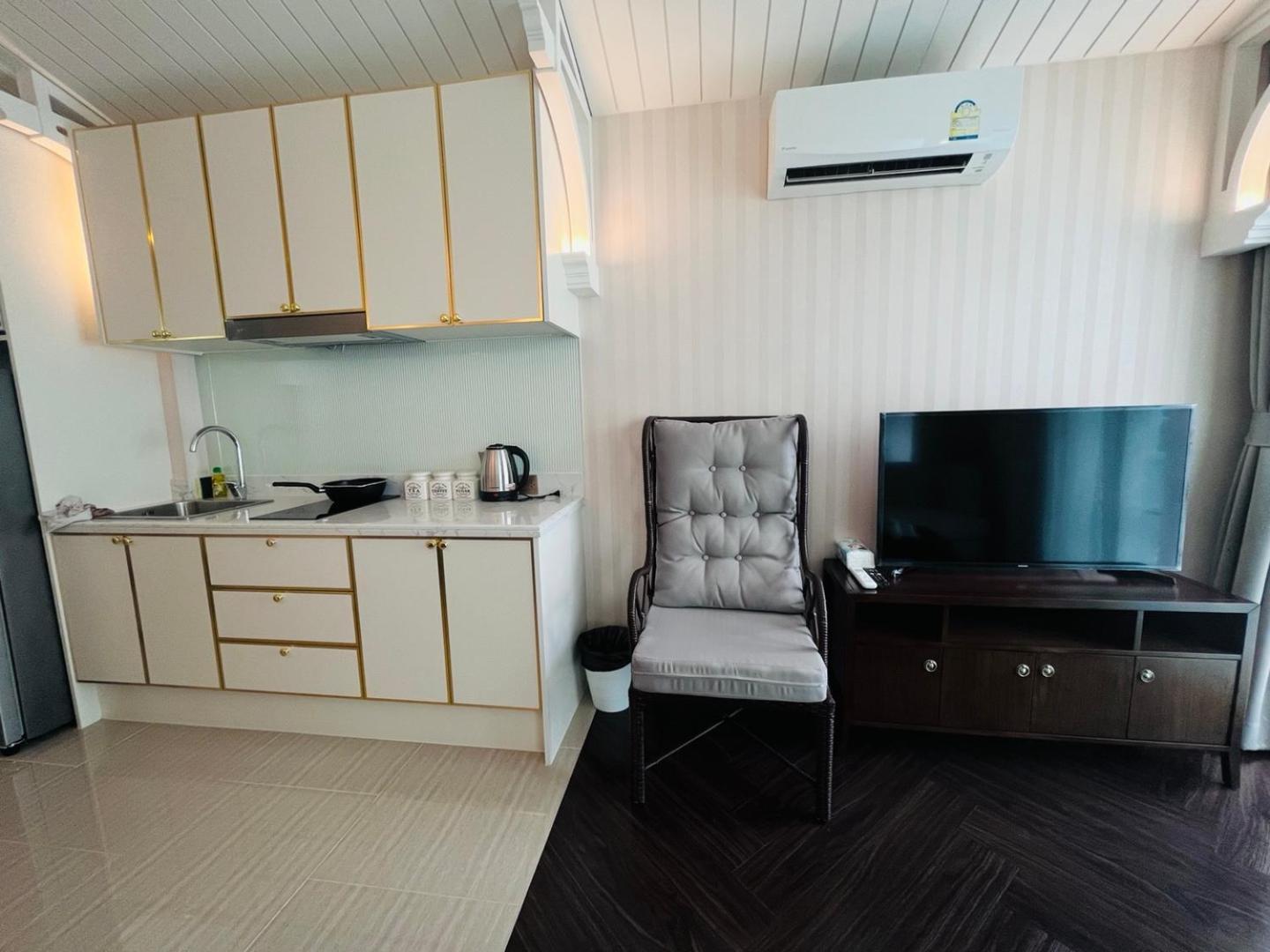 Apartamento Florida Garden Pattaya Na Chom Thian Exterior foto